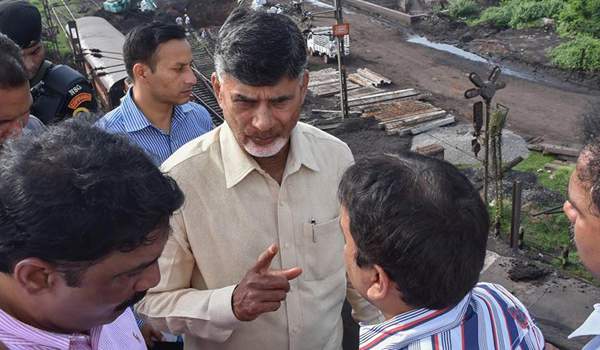 chandrababu naidu to monitor amaravathi foundation arrangements