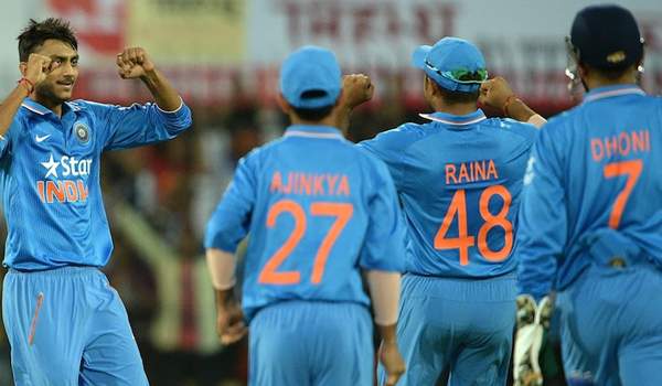 dhoni and team india match