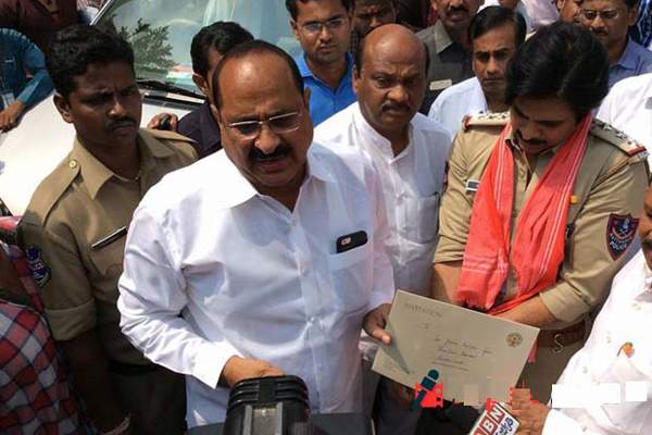 pawan kalyan not going amaravathi