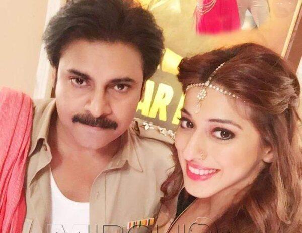 pawan-kalyan-sardaar-item-song