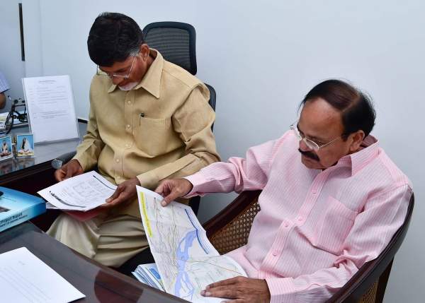 venkaiah naidu hot comments