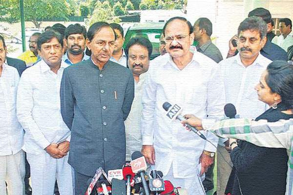 Union Urban Development Minister-Venkaiah-Naidu-KCR- telangana houses