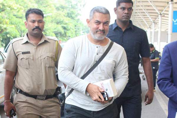 aamirkhan suffers with cramps in back in dangal shooting spot