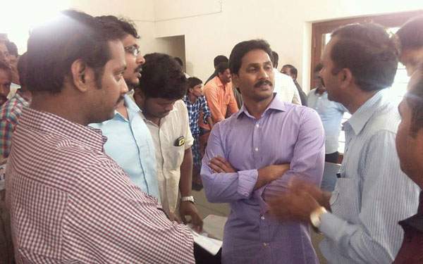 cash for vote -YSRCP money distribution for votes 