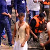 hrithik roshan furious on leaked pics