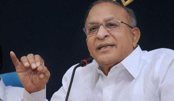 jaipal reddy fires on trs kcr
