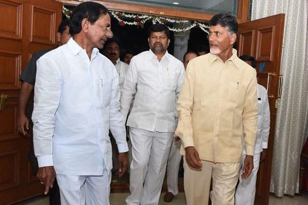 kcr inviting chandrababu for chandi yagam