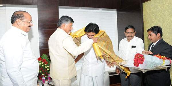 pawan kalyan chandrababu land acquisition act