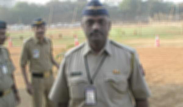 police constable earned 400 crores