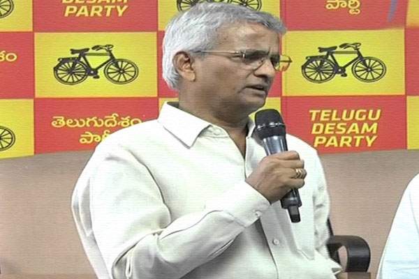 ravula chandrasekhar reddy comments on KCR