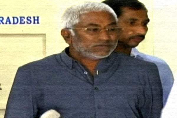 red sandal smuggler kollam gangireddy