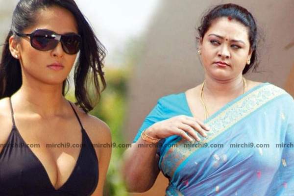 Anushka shetty bikini shakeela