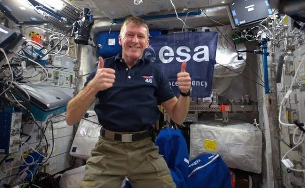 Astronaut wrong dialled to earth