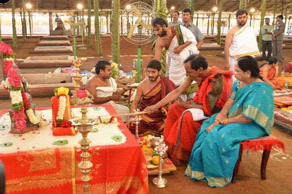 KCR- Ayutha Maha Chandi Yagam begins