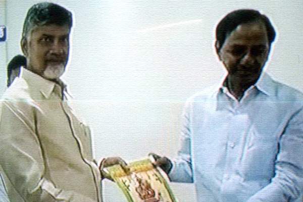 KCR invite chndrababu naidu