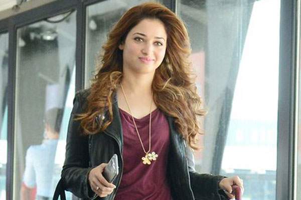 Tamannaah bhatia oopiri