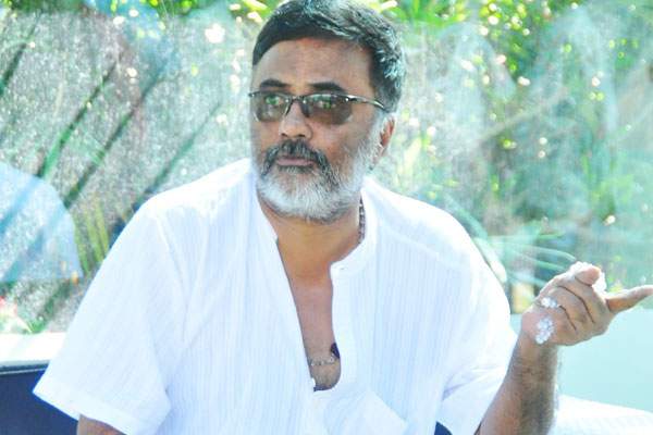 cameraman pc sriram protested against chennai municipal corporation