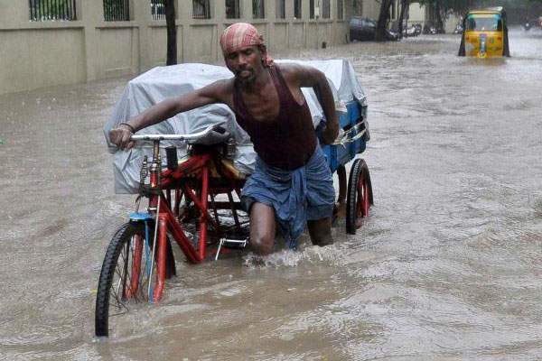 cine heroes donation to chennai flood affected people