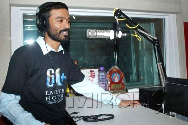 dhanush singing in thangamagan telugu remake