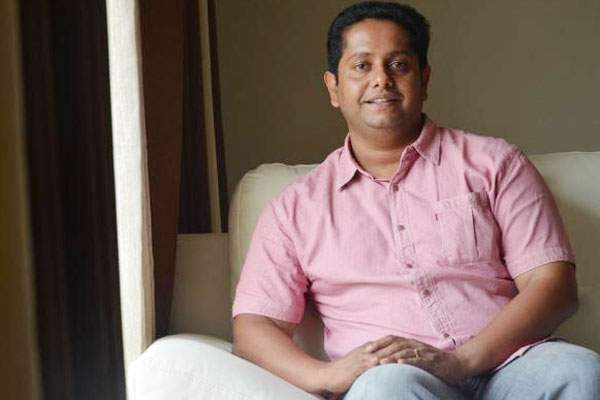 jeethu joseph making telugu debut movie with venkatesh
