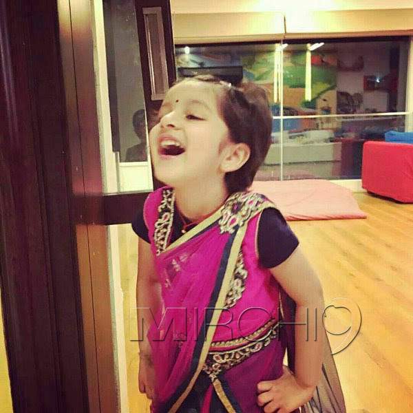 mahesh daughter sitara traditional dress photo