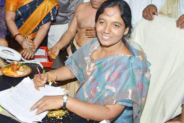 paritala sunitha shifted to green tree park