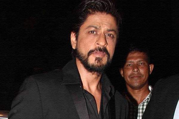 shahrukh khan hushes the matter paying approx 2L fine