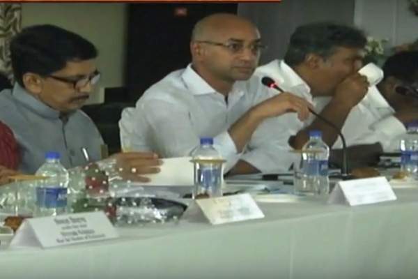 no-fund-allocation-to-ap-rail-projects-mps-walk-out