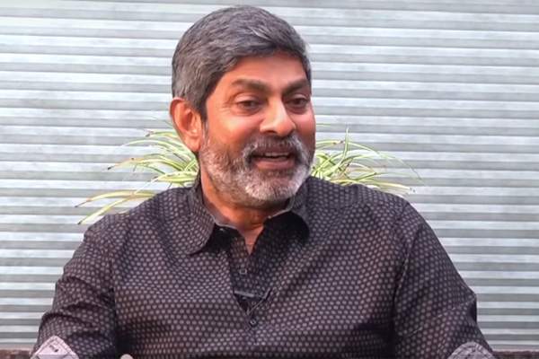 jagapathi-babu-used-to-get-up-at-3-am-and-cry-for-his-fate
