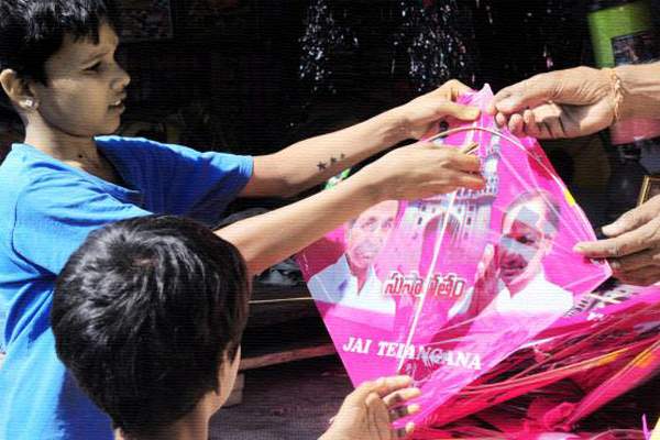  KCR kites most popular for this Sankranthi!