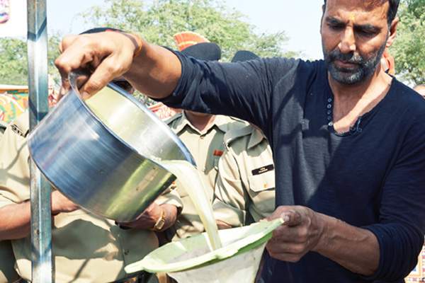akshay kumar sells sugar cane juice