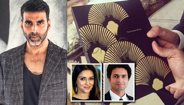 Akshay Kumar gets the first card of Asin wedding 