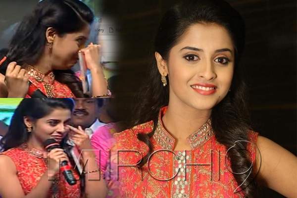 arthana-cries-badly-on-stage-sitamma-andaalu-ramayya-sitralu