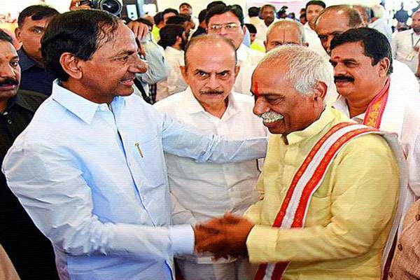 bandaru Dattatreya pays price for moving close with TRS KCR