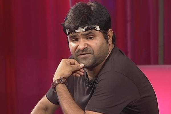 chalaki chanti  says We Cry Entire Day to make a punch for a Second