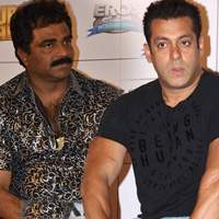 not-only-pawan-kalyan-even-salman-khan-in-same-trouble-rockline-venkatesh