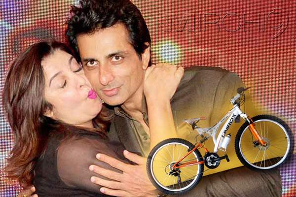 sonu-sood-gifted-cycle-to-farah-khan