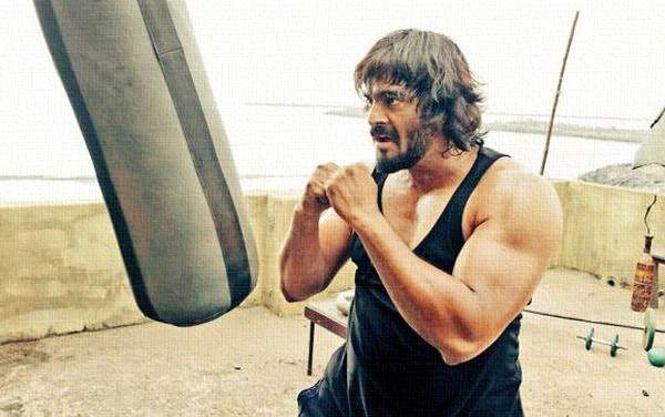 sudha-konagara-prasad-surprises-with-script-on-boxing