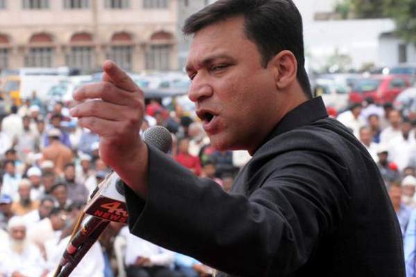 Akbaruddin Owaisi wants to see end of congress