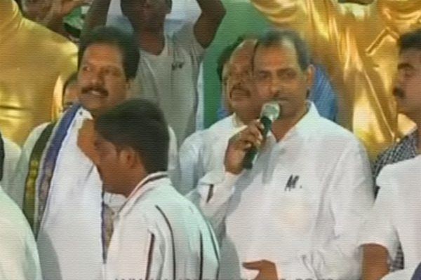 Guntur YSRCP MLAs press meet