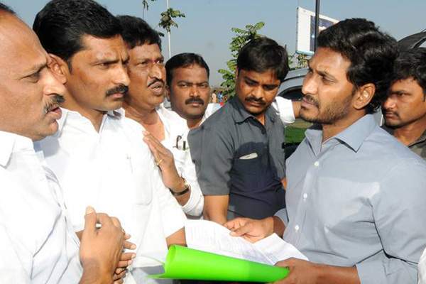 Jagan in dilema over current politics