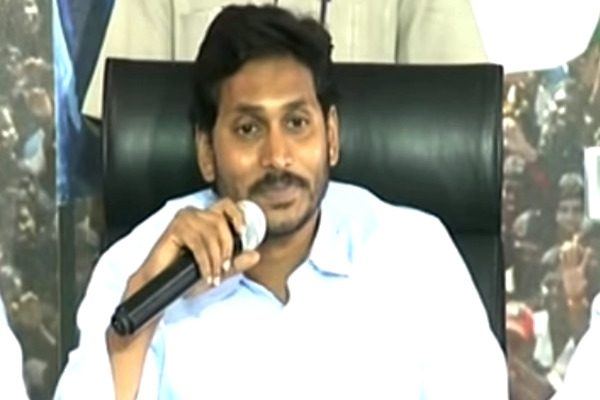YS jagan targetting kapus