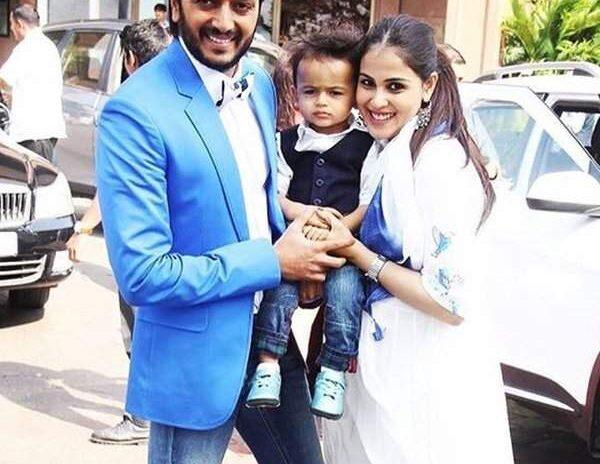 Pic talk Genelia's D’family with Riyan