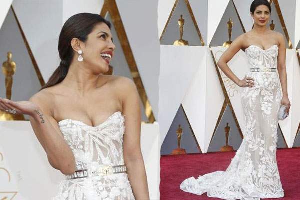 Priyanka sets red carpet on fire!