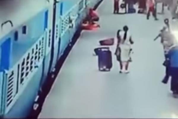 Railway-Station-CCTV-Footage-Of-Accident-Woman Died