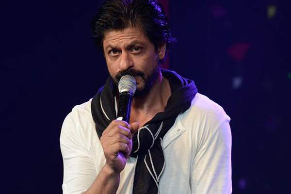 Shah Rukh Khan continues to be haunted by fringe outfits