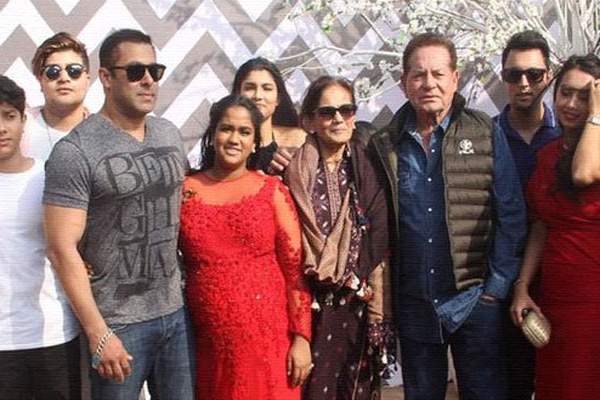 Superstar salman khan takes a day off for Baby shower event!