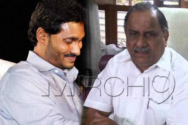 Mudhragada indirectly admits YSRCP involvement in Tuni?