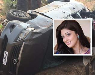 actress-Pranitha-meets-with-a-road-accident