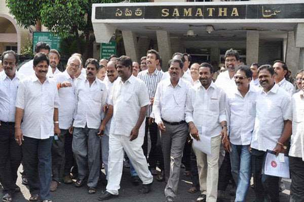 ap-employees-shifting
